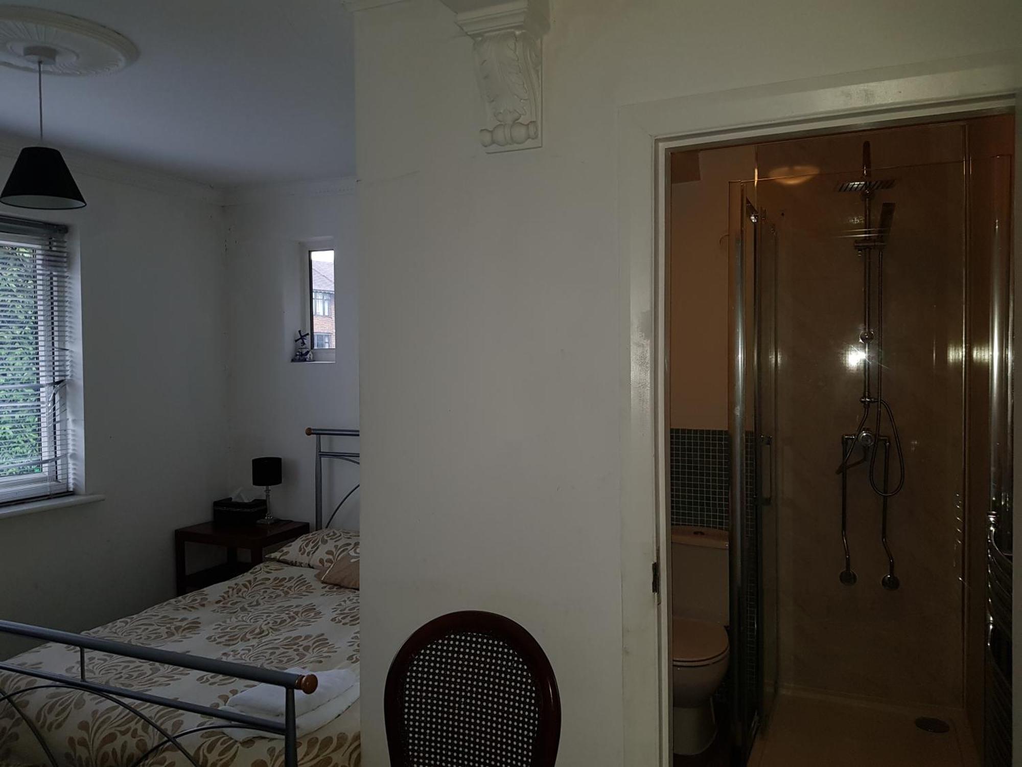 Oyo Guest House Ellipse Whetstone Esterno foto