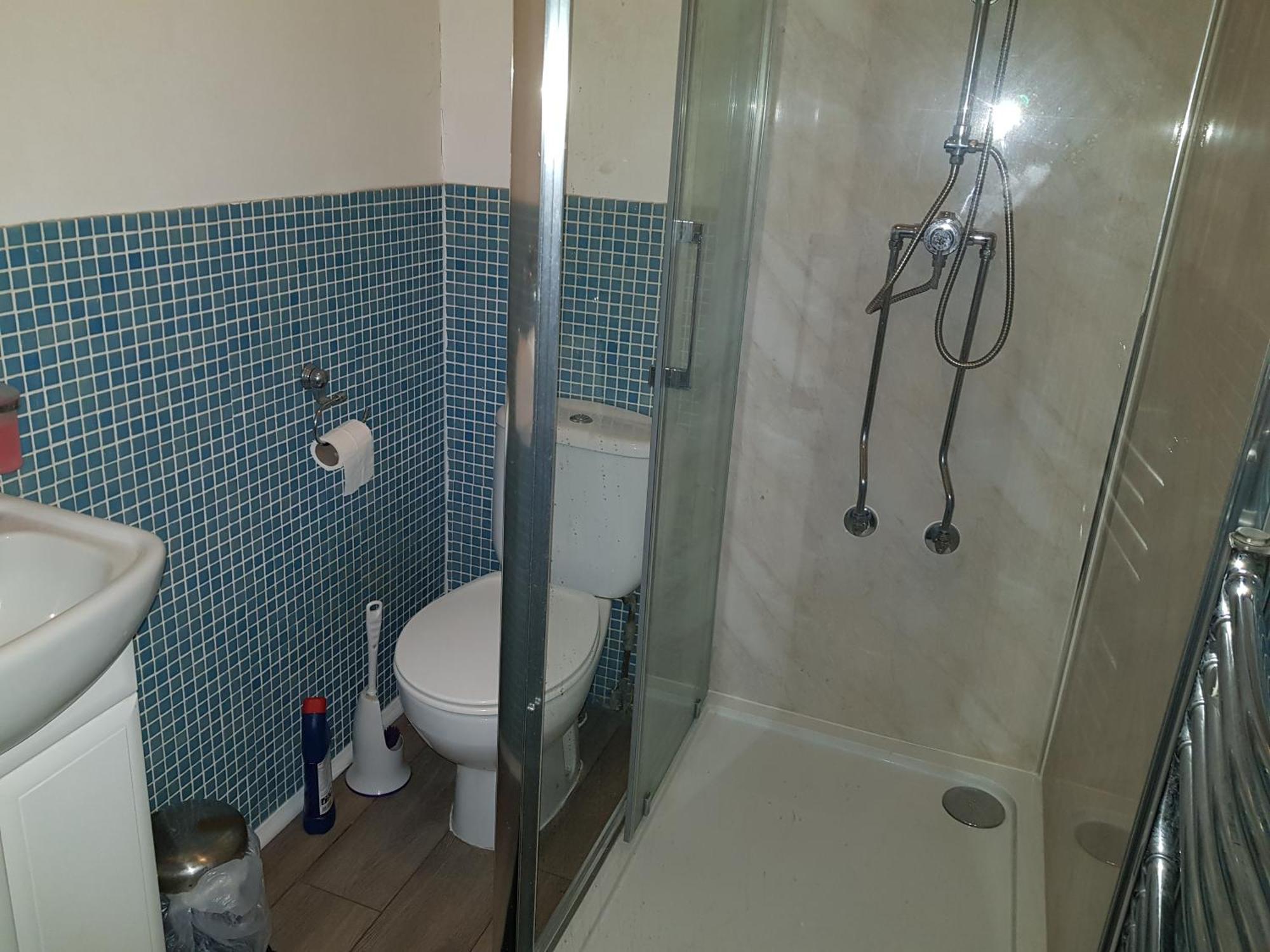 Oyo Guest House Ellipse Whetstone Esterno foto