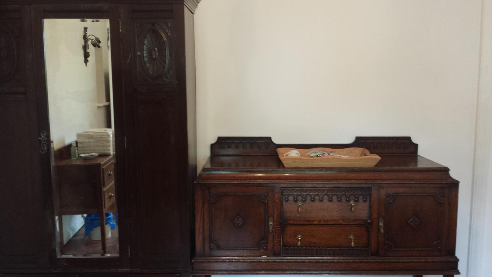 Oyo Guest House Ellipse Whetstone Esterno foto
