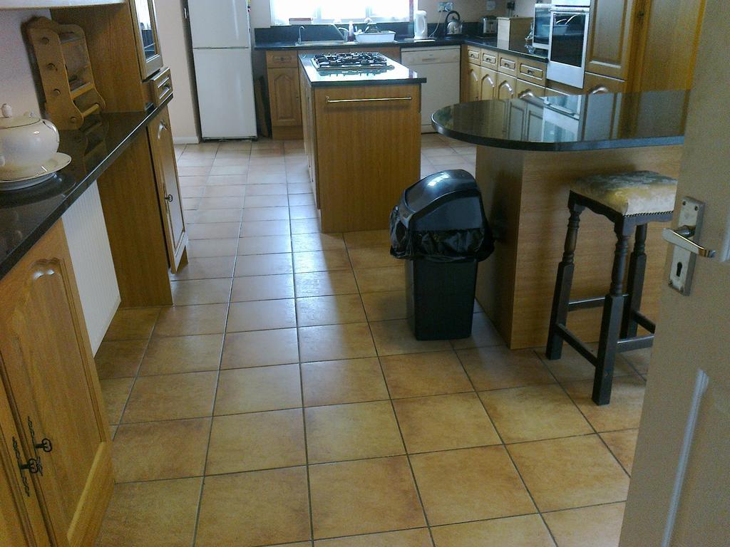 Oyo Guest House Ellipse Whetstone Esterno foto